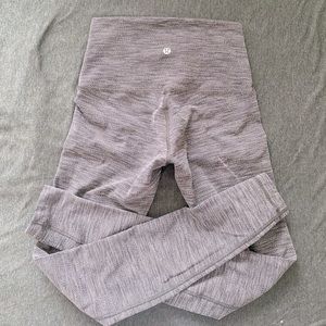 Lululemon Wunder Under Leggings Size 4 (Lightly Used)